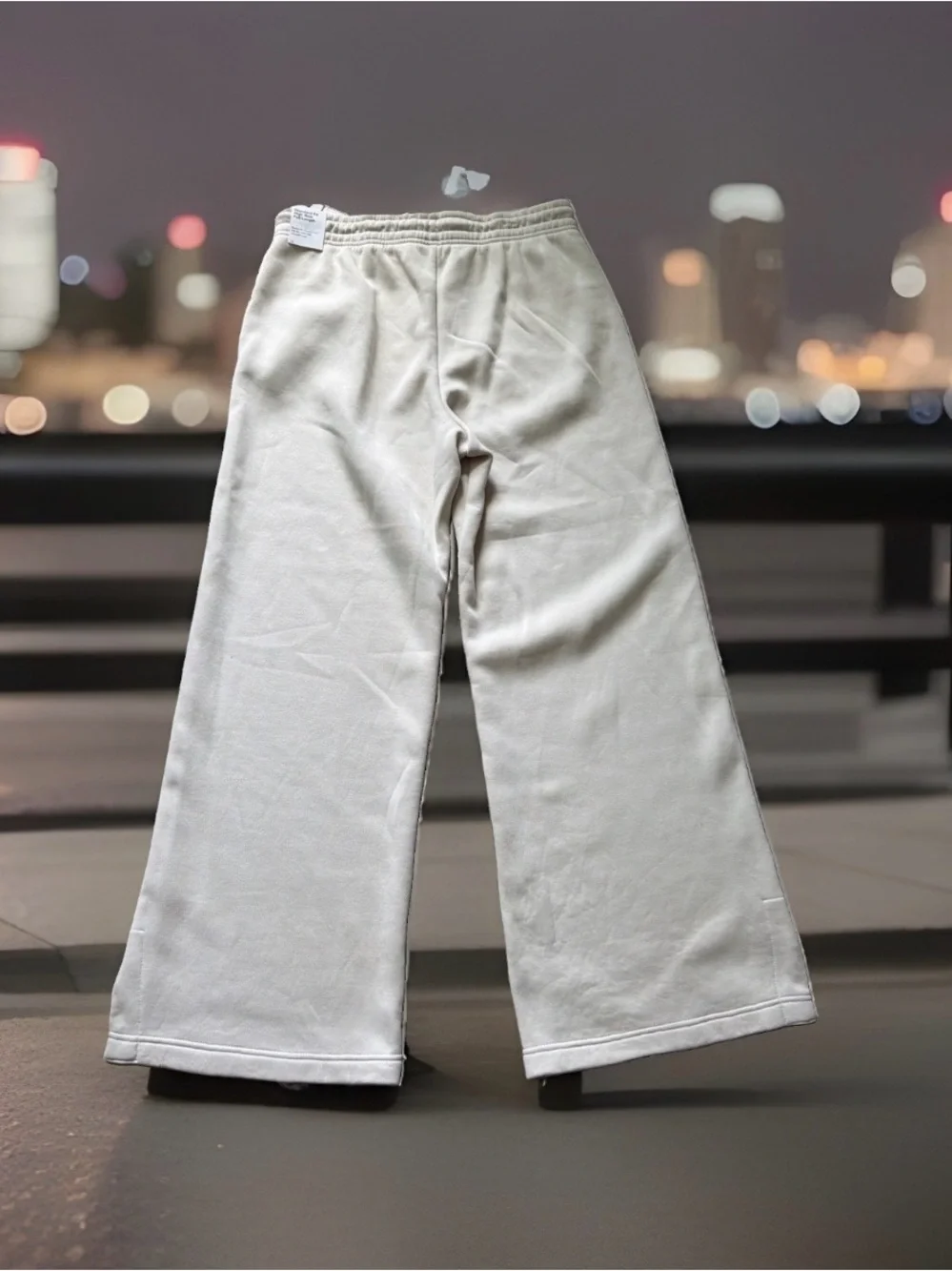 Nike Women’s Size L Phoenix Fleece High Rise Wide-Leg Standard Fit Sweatpants.
